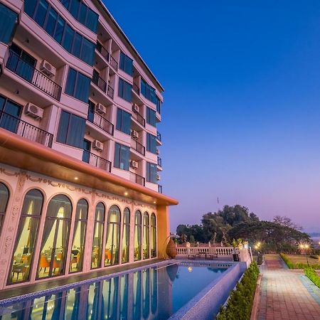 Mekong Heritage Hotel Nakhon Phanom Esterno foto